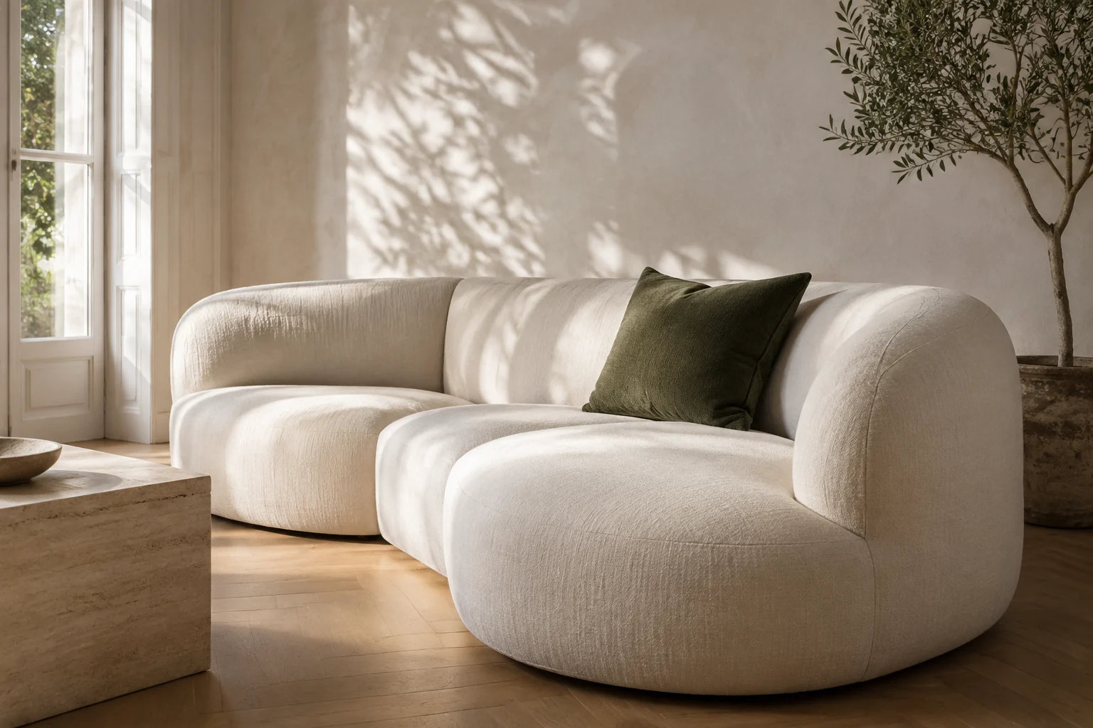 Startseite von ECO Clean Österreich mit hellem Wohnraum und Sofa